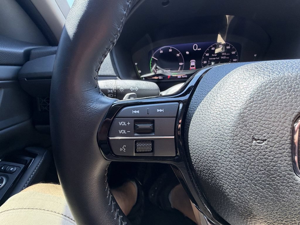 Used 2025 Honda Accord Touring image 28