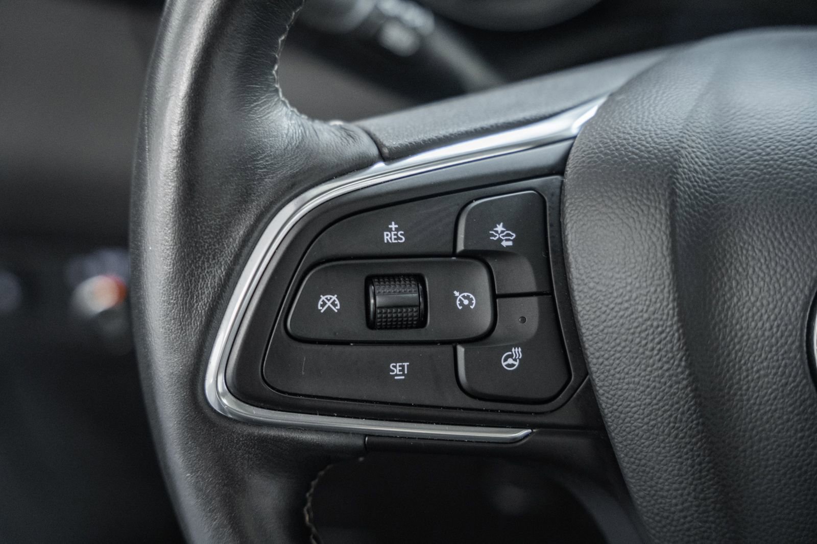 Used 2023 Buick Encore GX Essence w/ Experience Buick Package image 33