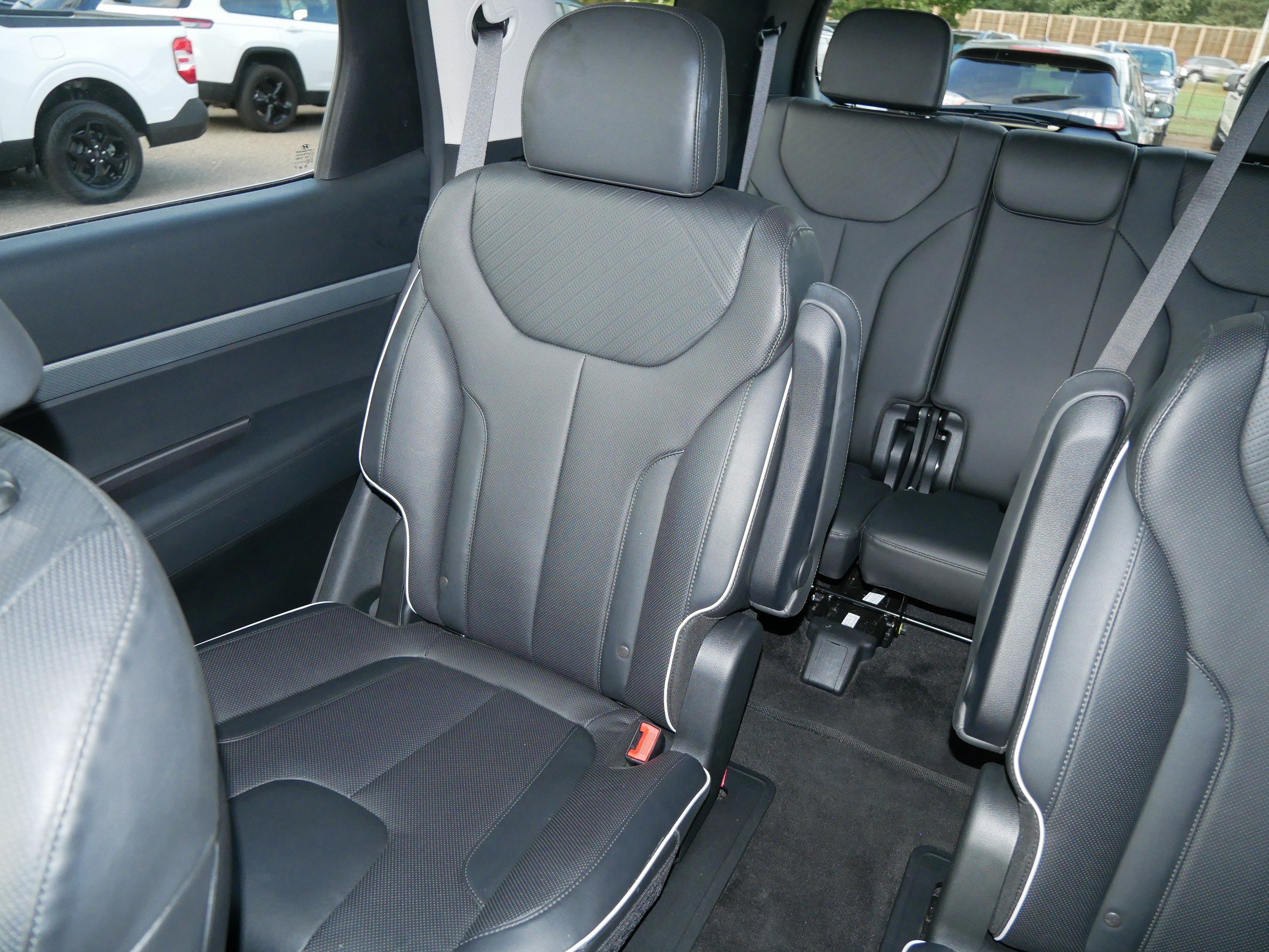 Used 2025 Hyundai Palisade SEL image 12