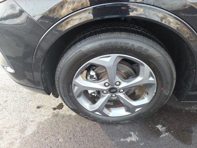 Certified 2024 Ford Escape ST-Line w/ Cold Weather Package image 16