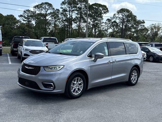 Used 2021 Chrysler Pacifica Touring-L w/ Premium & Safety Sphere Group image 15