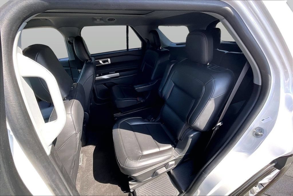 Certified 2023 Ford Explorer XLT w/ Equipment Group 202A RWD image 26