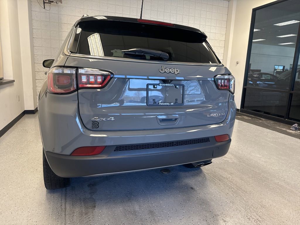 Used 2022 Jeep Compass Limited image 18