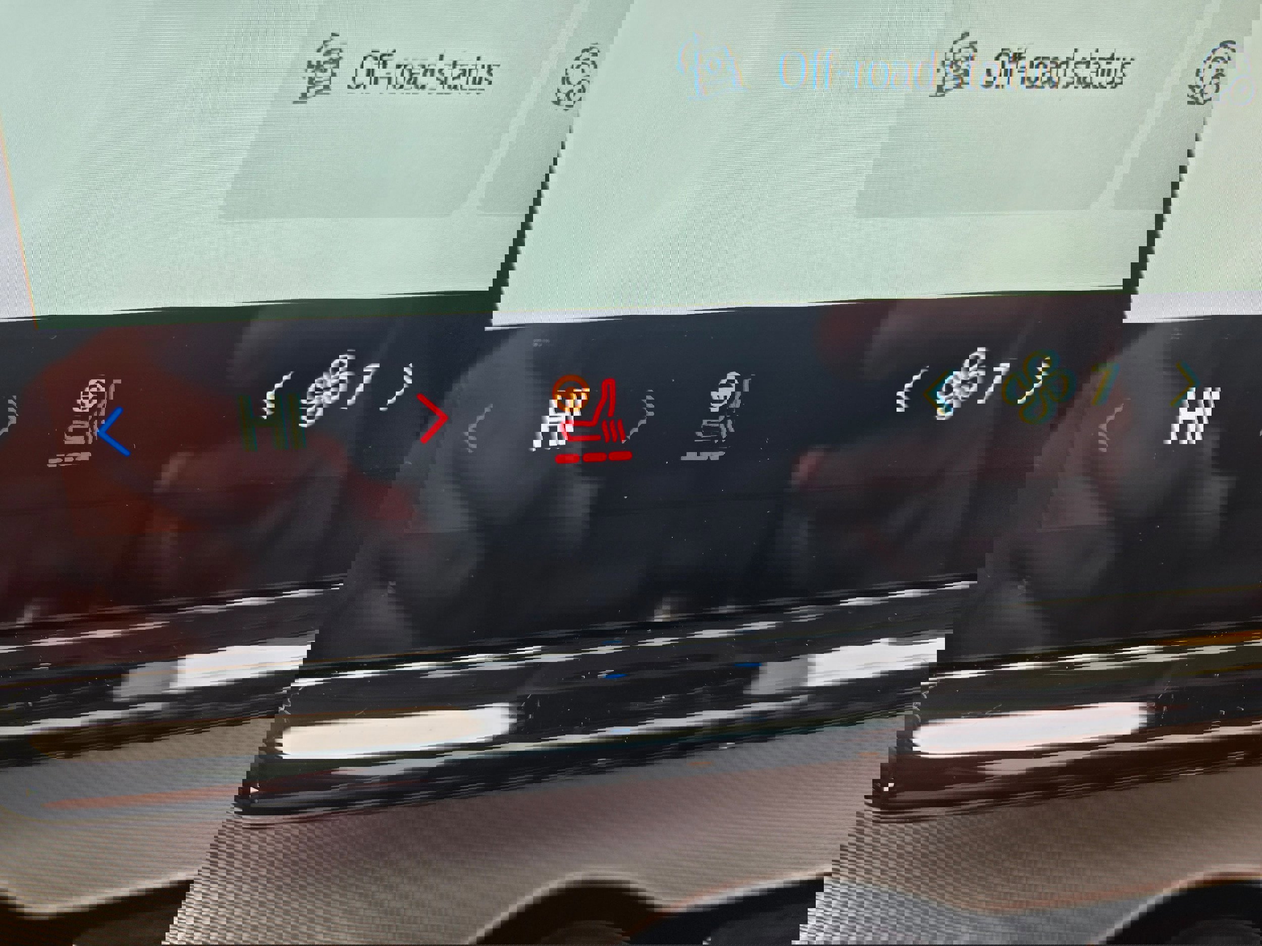 Certified 2025 Ford Expedition Active image 28