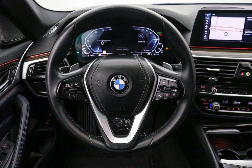 Used 2020 BMW 530e w/ M Sport Package image 17