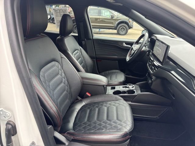 Certified 2023 Ford Escape ST-Line Elite w/ Premium Technology Package AWD/4WD image 32