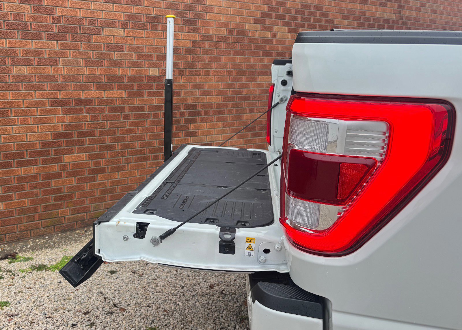 Certified 2022 Ford F150 Platinum w/ Equipment Group 701A High image 16