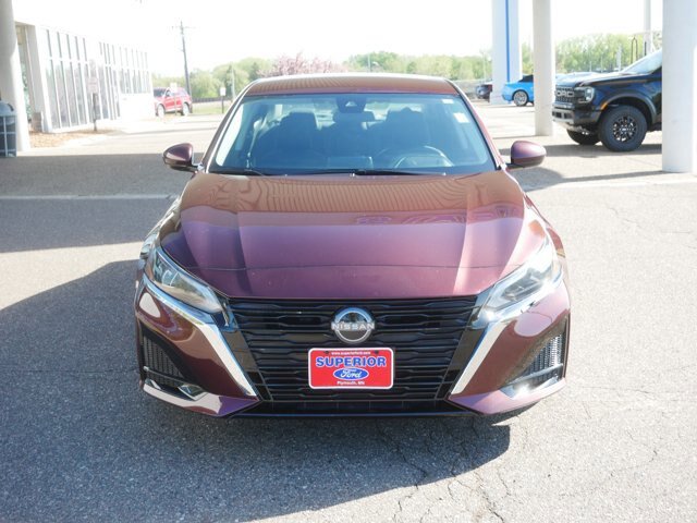Used 2023 Nissan Altima 2.5 SV FWD image 2
