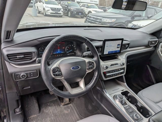 Certified 2021 Ford Explorer XLT w/ Equipment Group 202A AWD/4WD image 7