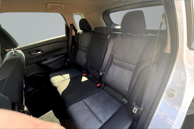 Used 2024 Nissan Rogue SV AWD/4WD image 26