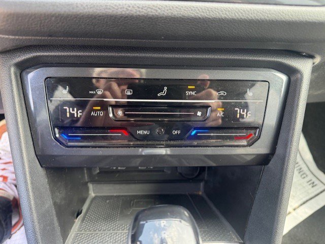 Used 2022 Volkswagen Tiguan SE image 19