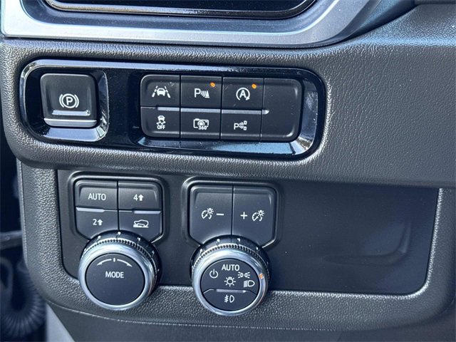 Used 2025 GMC Yukon Denali image 18