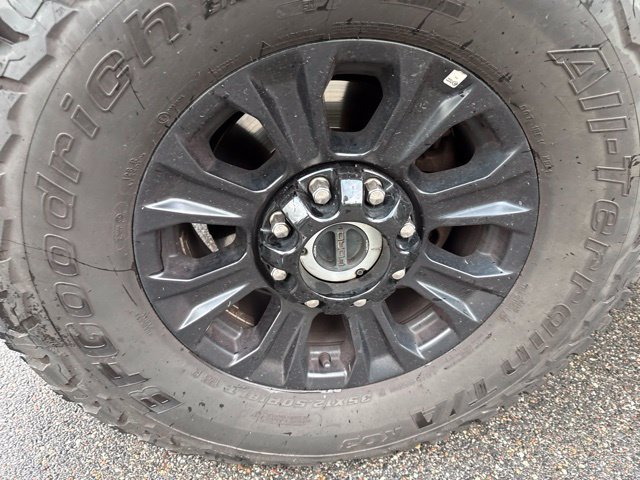 Certified 2022 Ford F350 Platinum w/ Tremor Off-Road Package AWD/4WD image 15