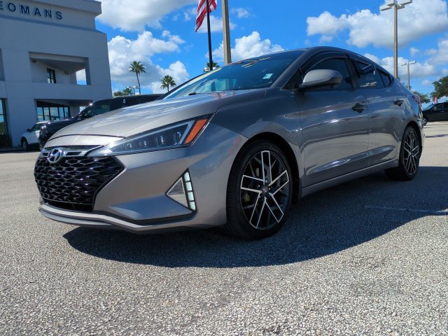 Used 2020 Hyundai Elantra Value Edition w/ Winter Weather Package FWD image 8