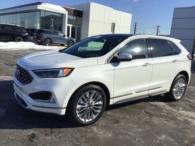 Certified 2022 Ford Edge Titanium w/ Equipment Group 301A AWD/4WD image 2