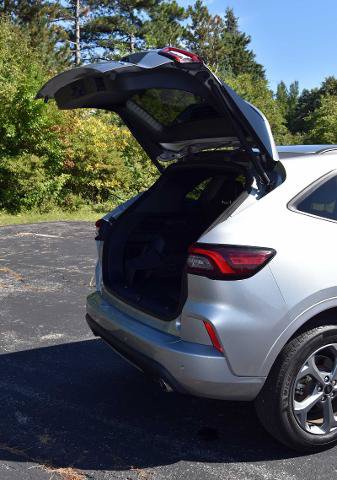 Certified 2023 Ford Escape ST-Line w/ Tech Pack #1 AWD/4WD image 15