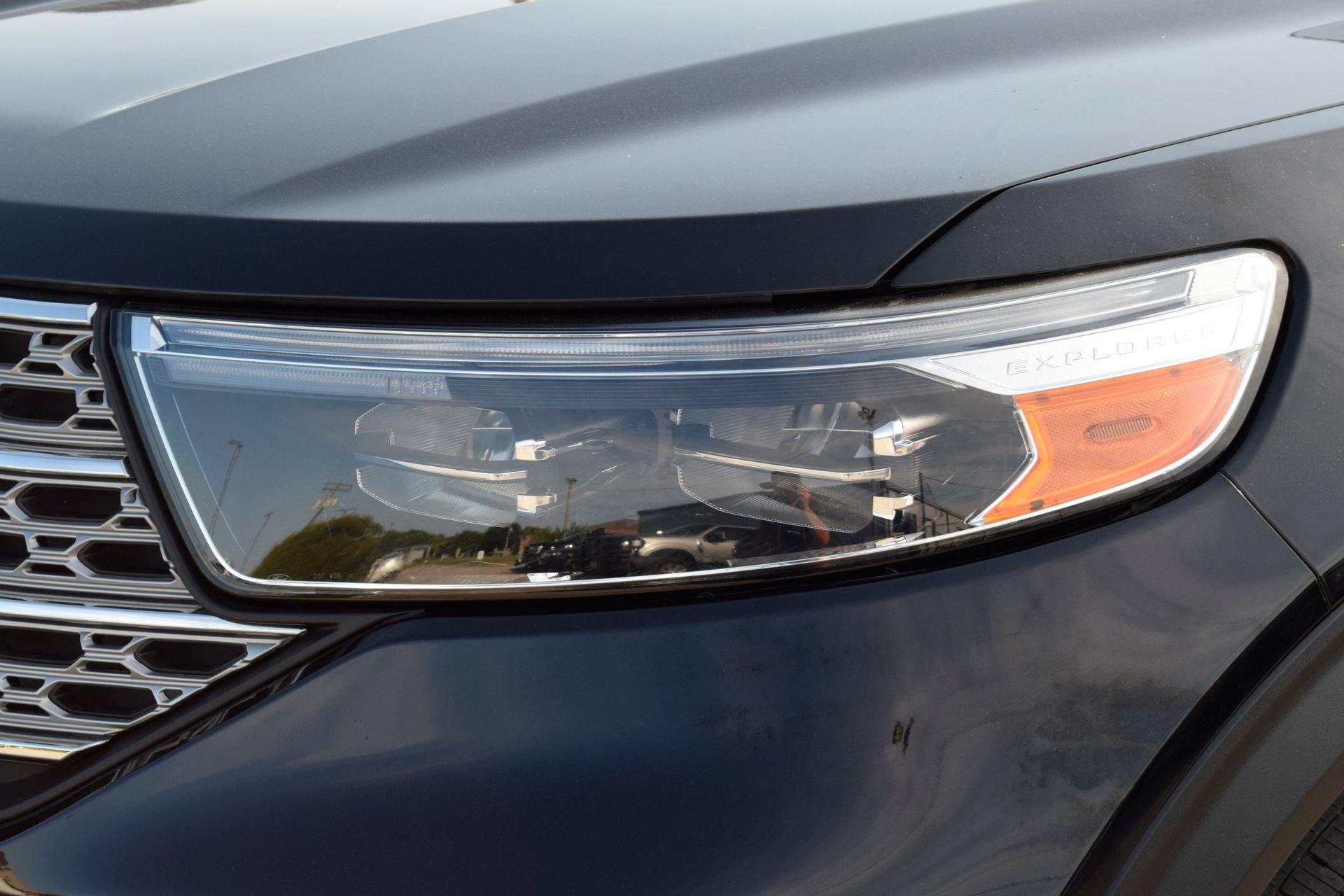 Certified 2023 Ford Explorer Limited w/ Limited Technology Package RWD image 25
