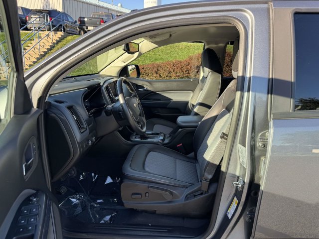Used 2022 Chevrolet Colorado Z71 AWD/4WD image 17
