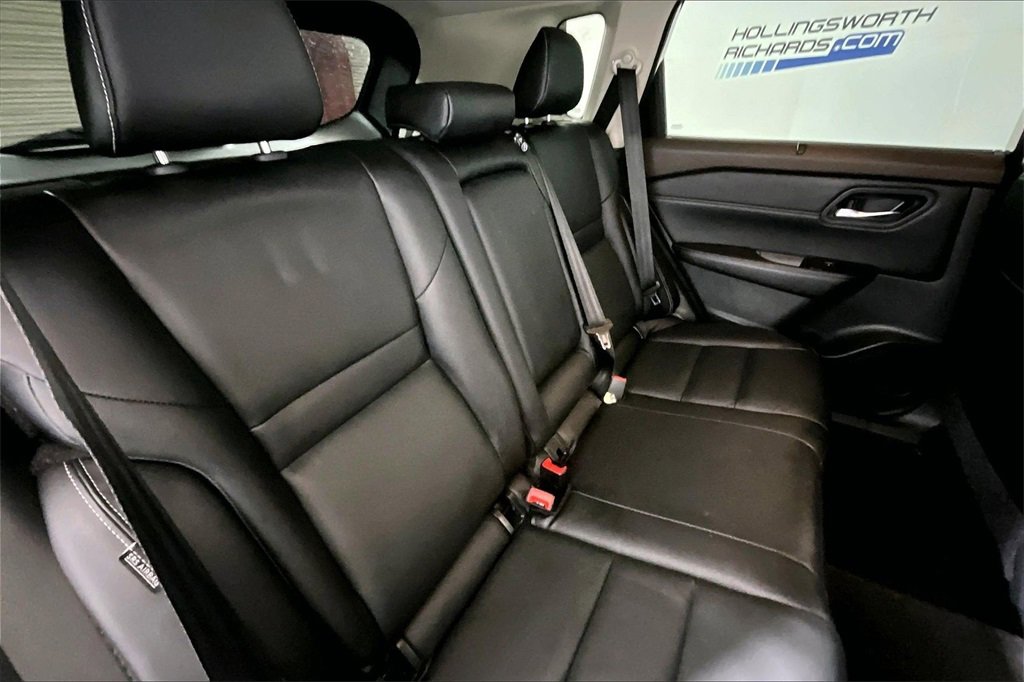 Used 2023 Nissan Rogue SL w/ SL Premium Package image 22
