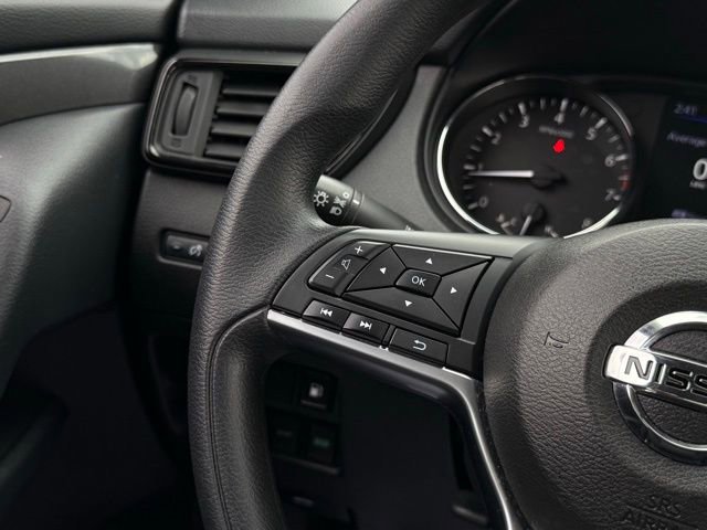 Used 2019 Nissan Rogue S image 21