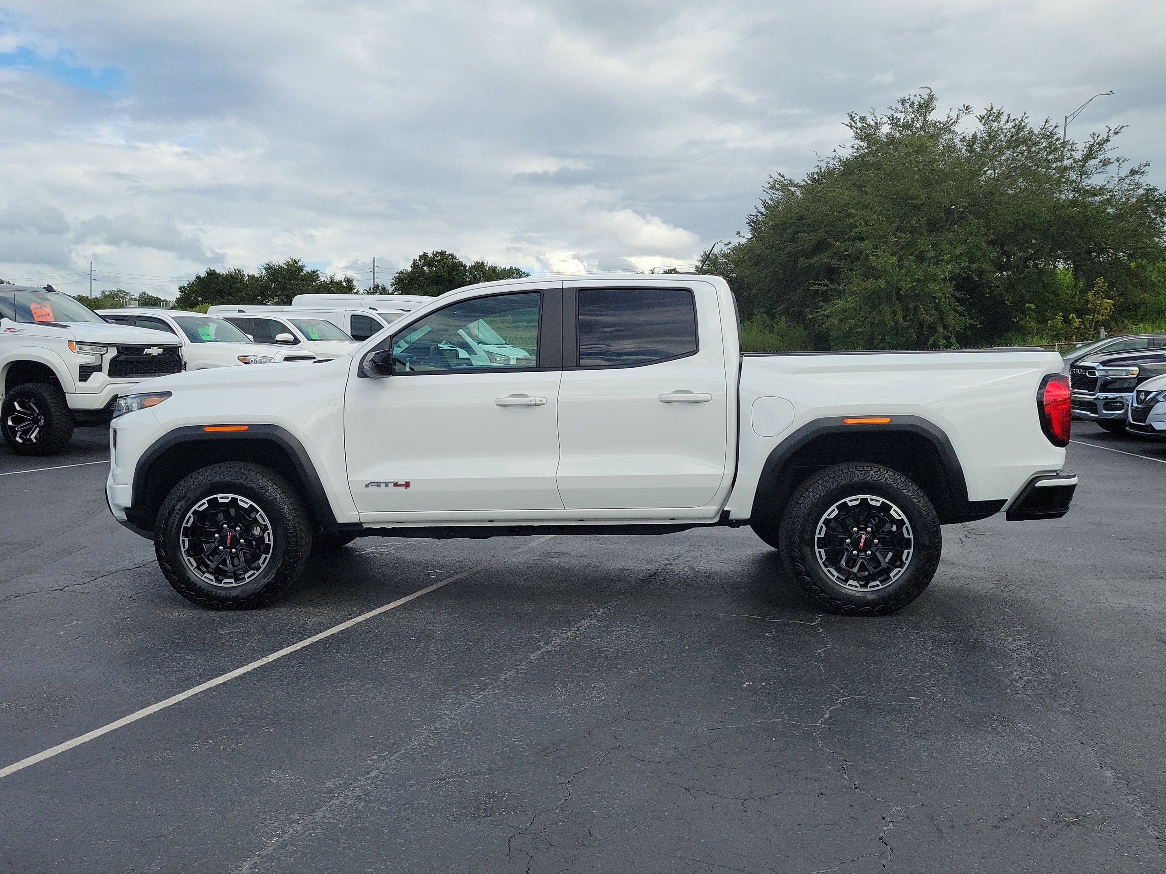Used 2026 GMC Canyon AT4 AWD/4WD image 6