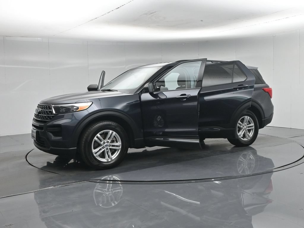 Certified 2023 Ford Explorer XLT RWD image 6