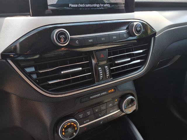 Certified 2022 Ford Escape SE w/ SE Sport Appearance Package image 11