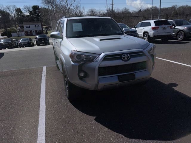 Used 2021 Toyota 4Runner TRD Off-Road AWD/4WD image 8