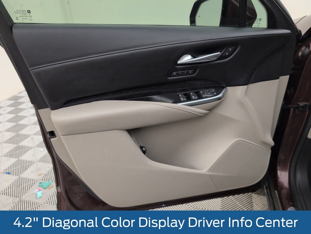 Used 2023 Cadillac XT4 Premium Luxury FWD image 31