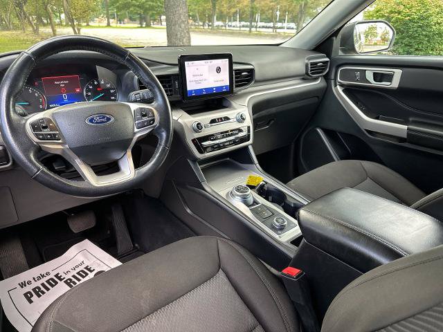 Certified 2023 Ford Explorer XLT AWD/4WD image 3