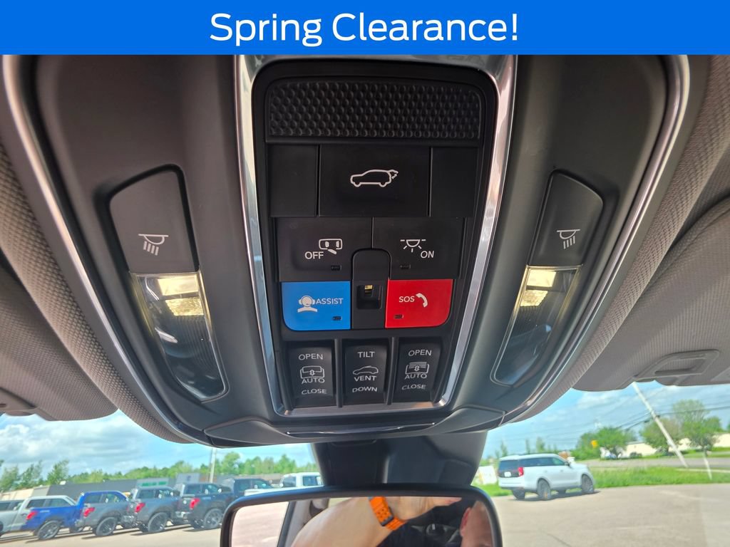 Used 2022 Jeep Grand Cherokee Limited AWD/4WD image 25