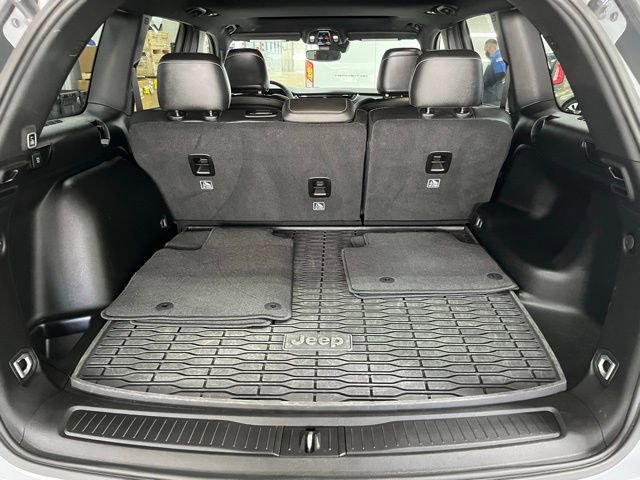 Used 2023 Jeep Grand Cherokee Altitude image 33