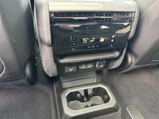 Used 2022 Jeep Wagoneer Series III image 12