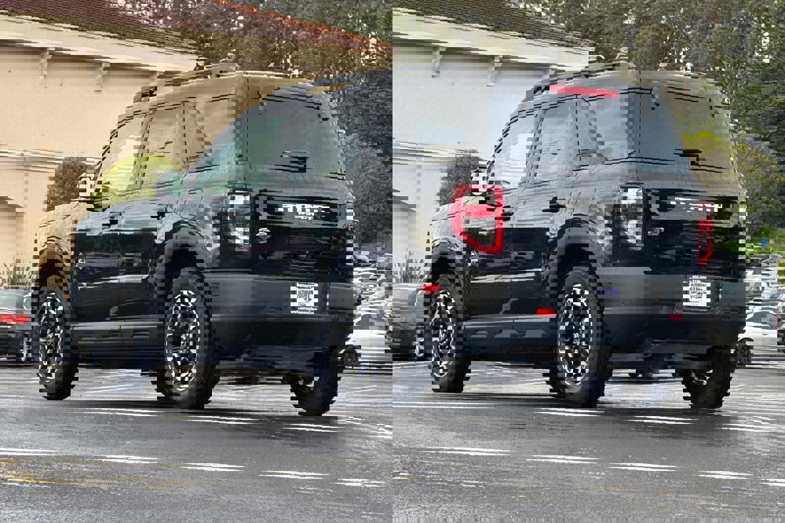 Certified 2023 Ford Bronco Sport Outer Banks w/ Tech Package image 6