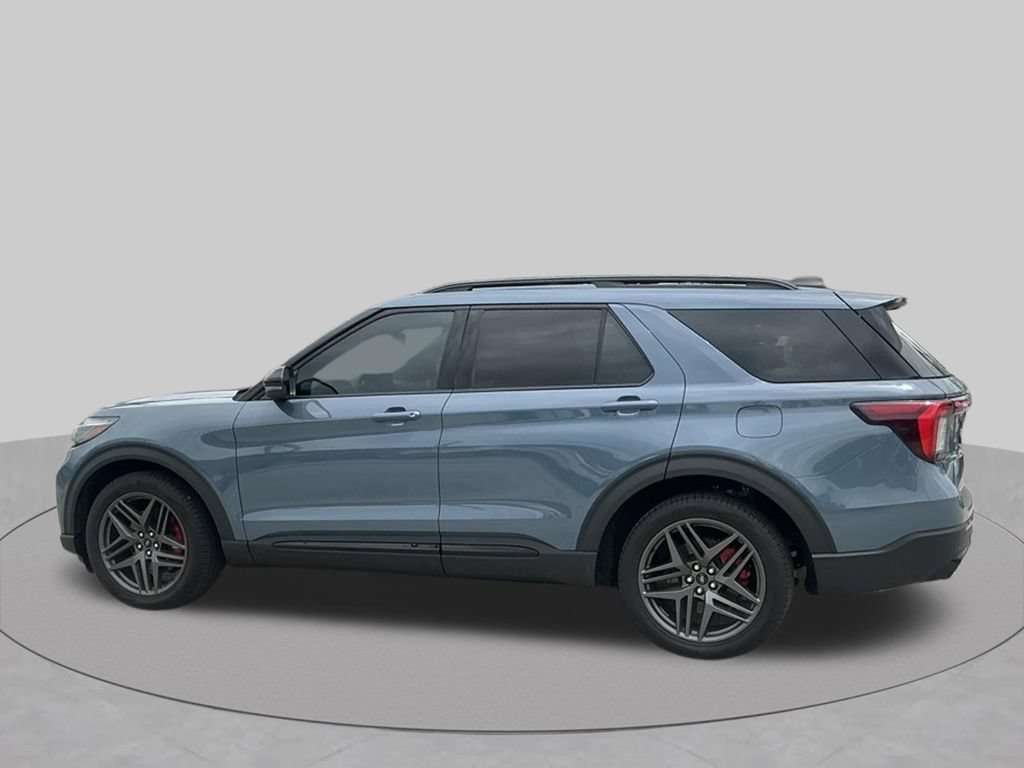 Certified 2025 Ford Explorer ST RWD image 5