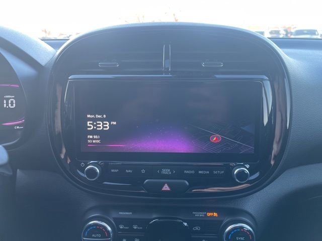 Used 2023 Kia Soul EX image 22
