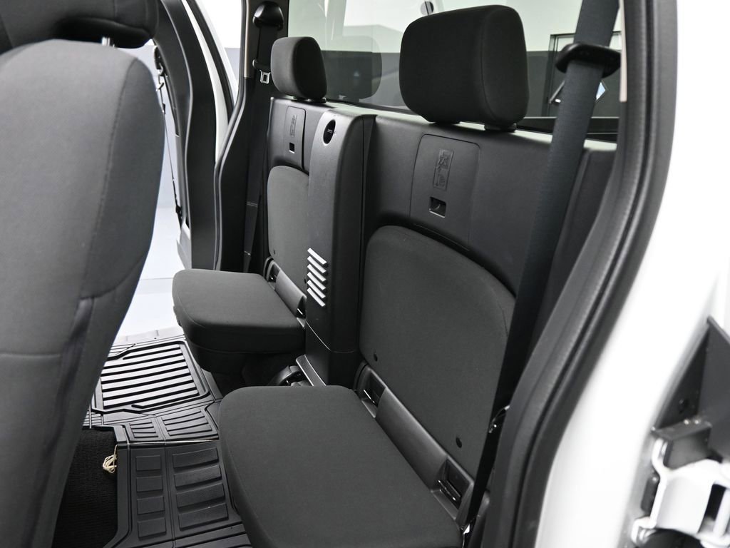 Used 2022 Nissan Frontier S w/ Technology Package image 41
