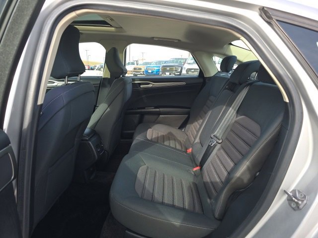 Certified 2017 Ford Fusion SE w/ Fusion SE Technology Package image 15