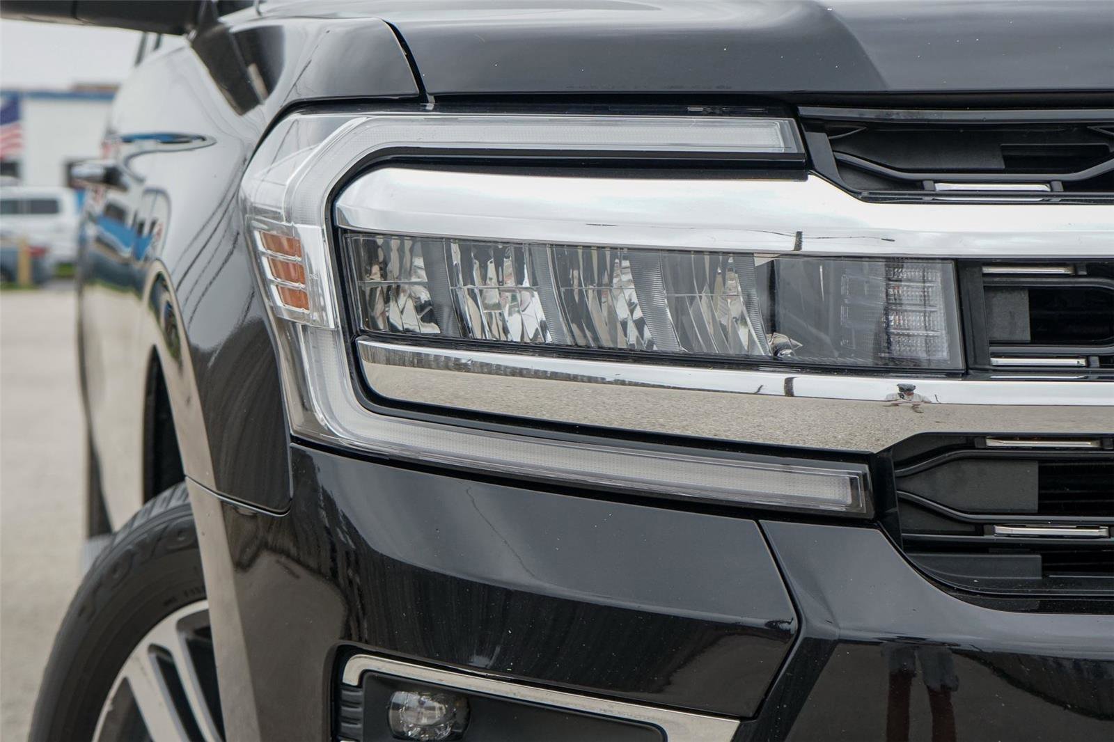 Certified 2024 Ford Expedition Max Limited RWD image 3