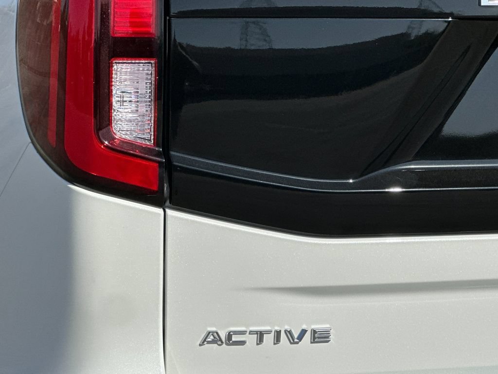 Certified 2025 Ford Expedition Active AWD/4WD image 26