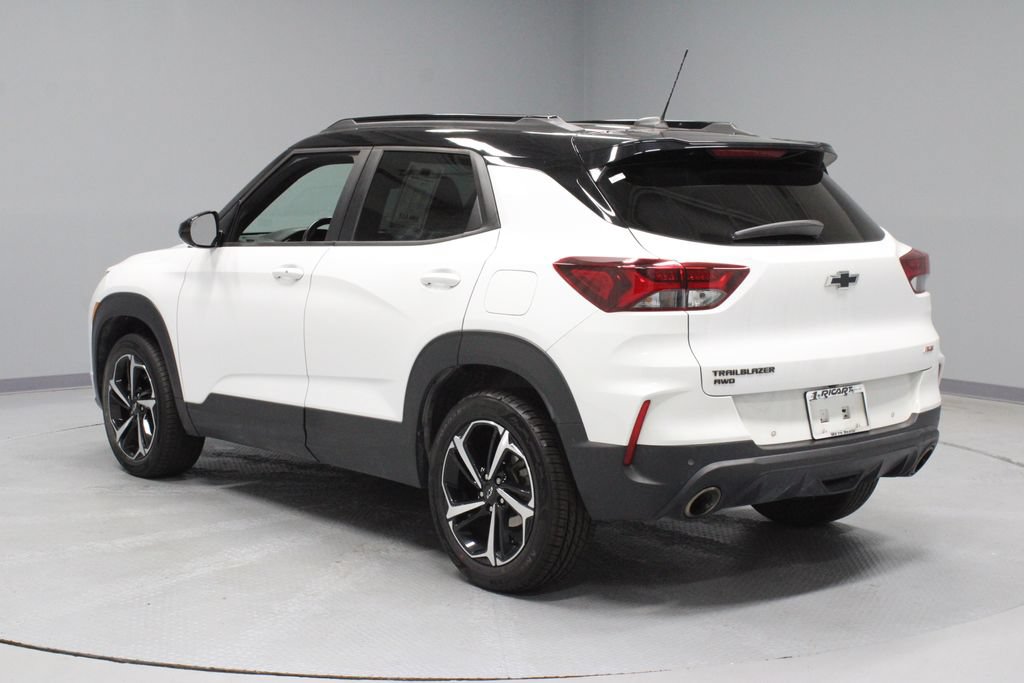 Used 2021 Chevrolet TrailBlazer RS w/ Sun and Liftgate Package AWD/4WD image 9