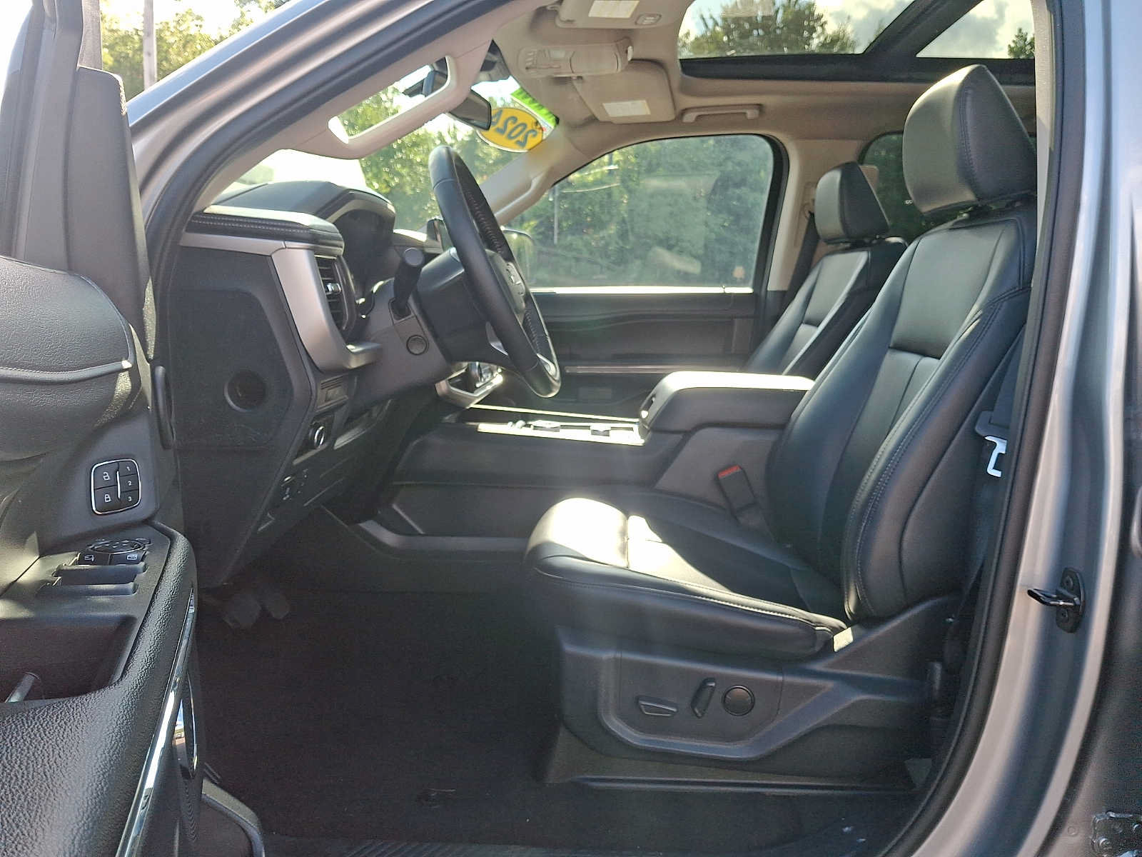 Certified 2024 Ford Expedition XLT AWD/4WD image 13