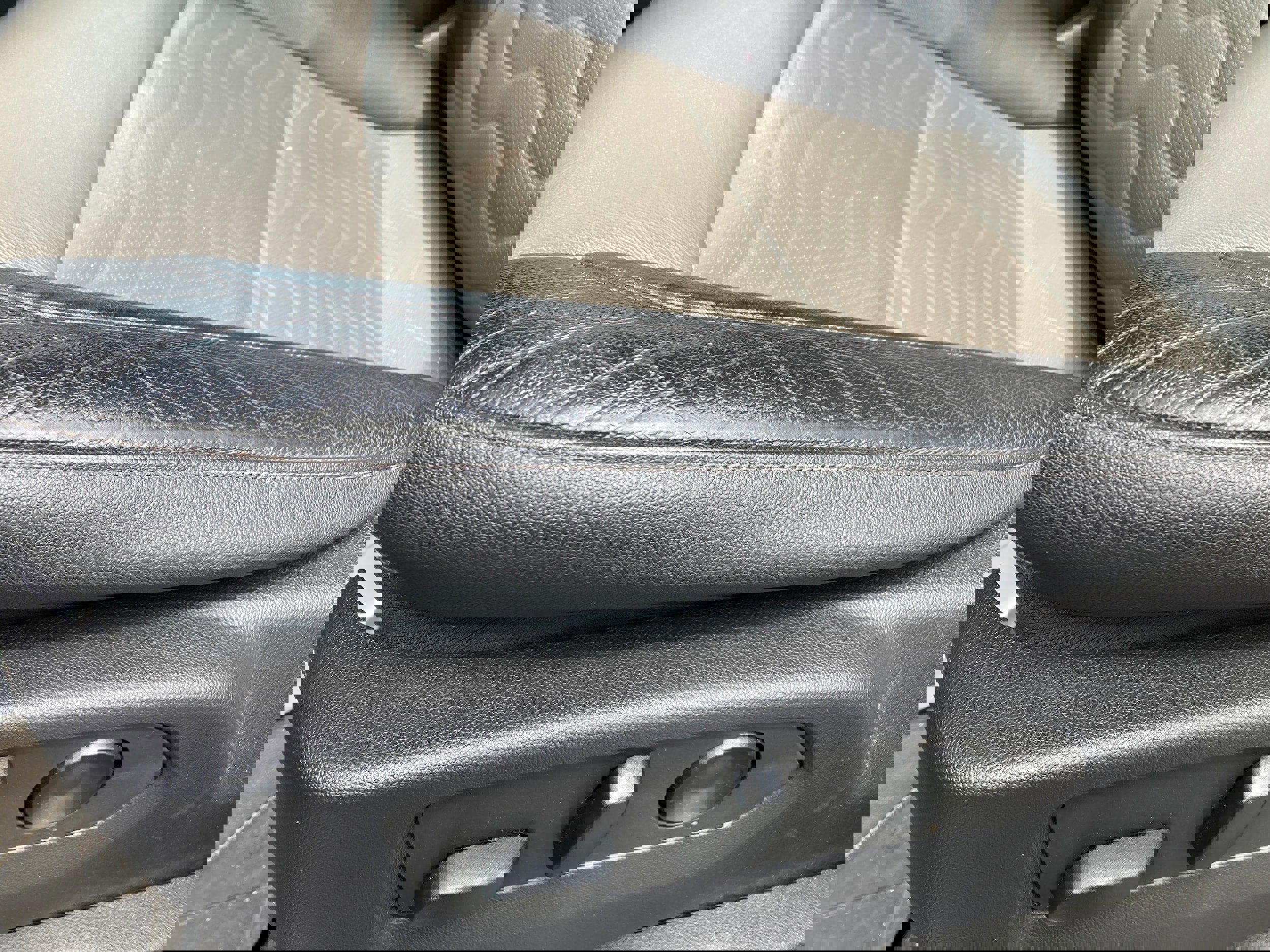 Used 2022 Chevrolet Silverado 1500 ZR2 w/ Technology Package image 9