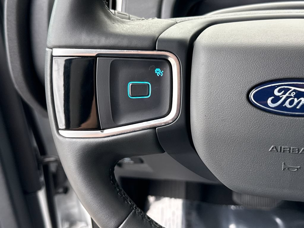 Certified 2025 Ford Expedition Active RWD image 15