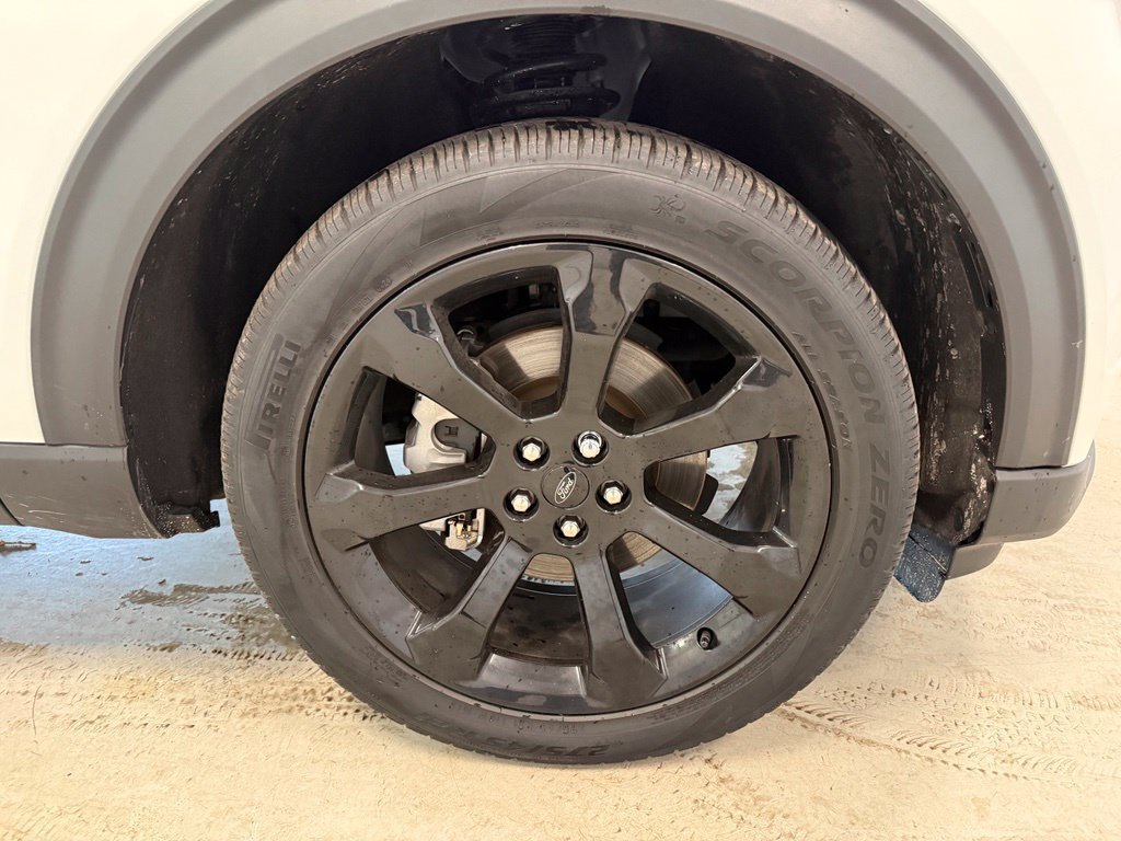 Certified 2024 Ford Explorer ST-Line w/ Class IV Trailer Tow Package AWD/4WD image 13