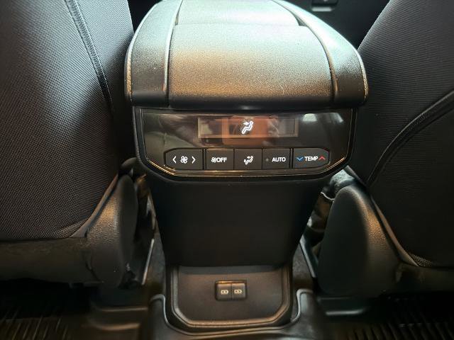 Used 2023 Toyota Highlander LE image 32
