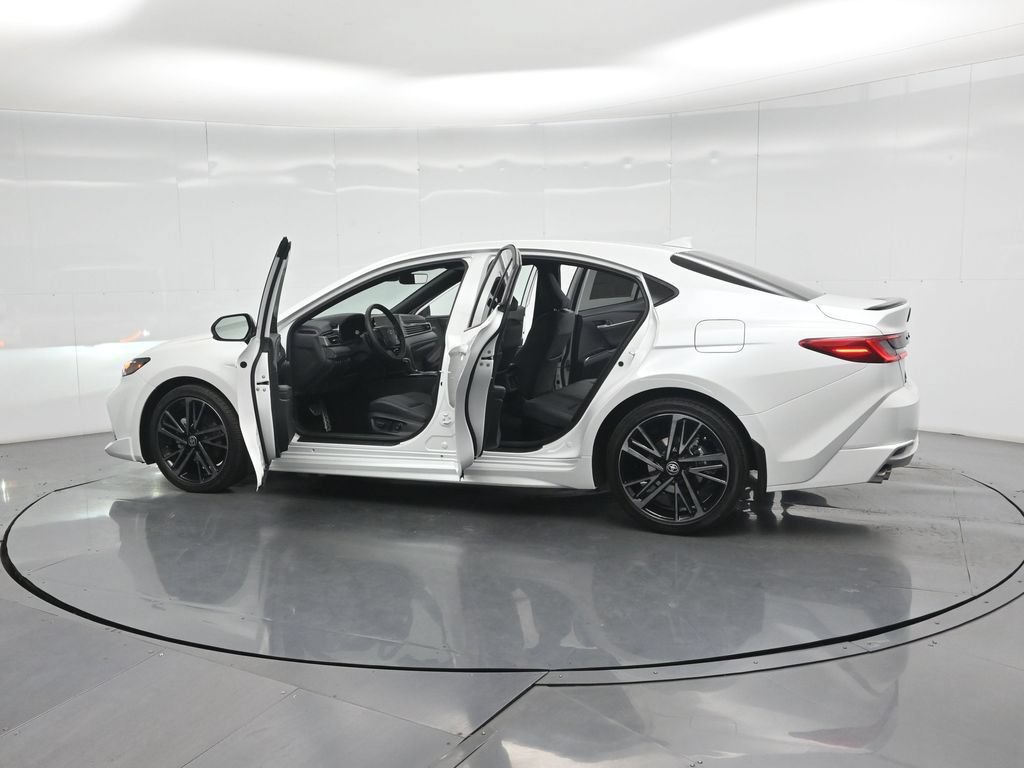 Used 2026 Toyota Camry XSE FWD image 33