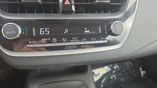 Used 2025 Toyota Corolla LE FWD image 16