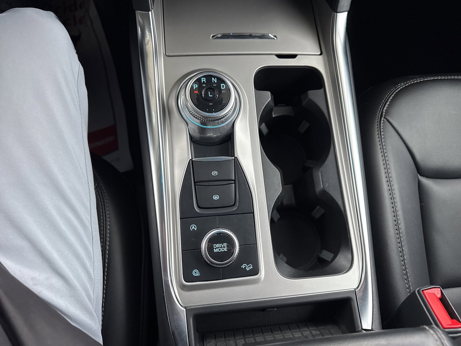 Certified 2023 Ford Explorer XLT w/ Equipment Group 202A image 35