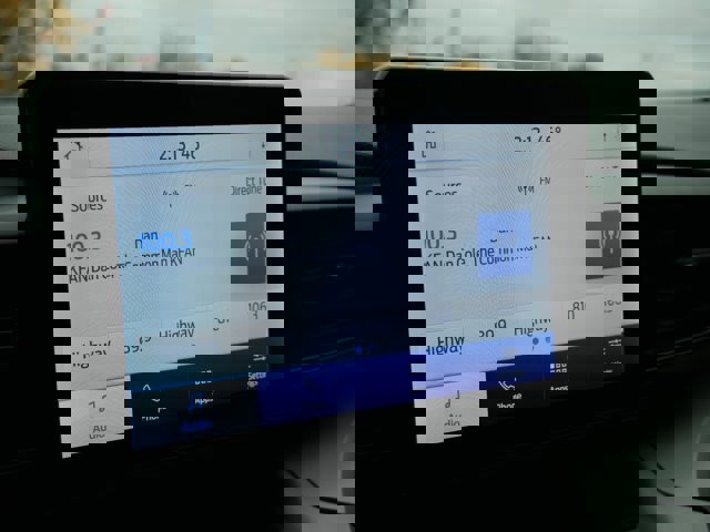 Certified 2023 Ford Explorer XLT w/ Class IV Trailer Tow Package image 29